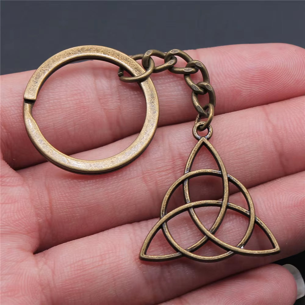 1 Piece Keychain Celtic and Eye of Horus Key-Rings Fashion Hot Sale Key Chain Women Keyring Key-Rings