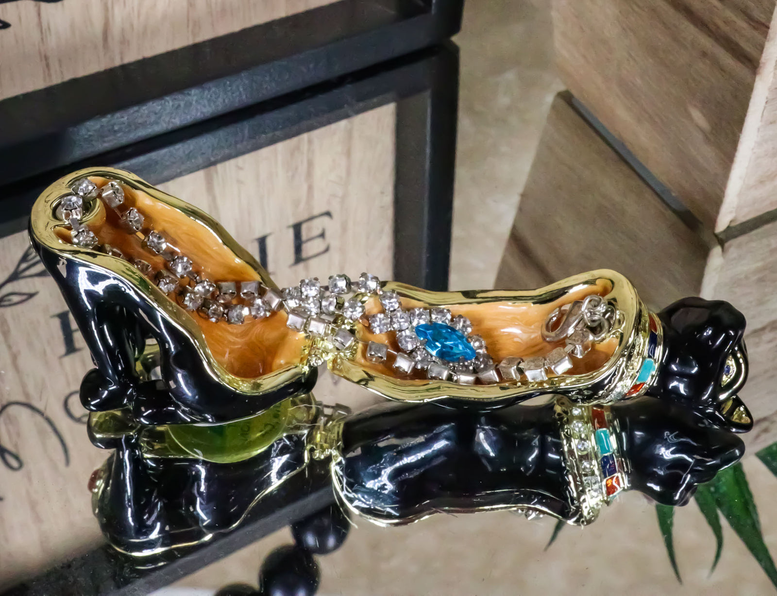 Ancient Egyptian Bastet Cat Goddess Pewter Austrian Crystals Trinket Jewelry Box