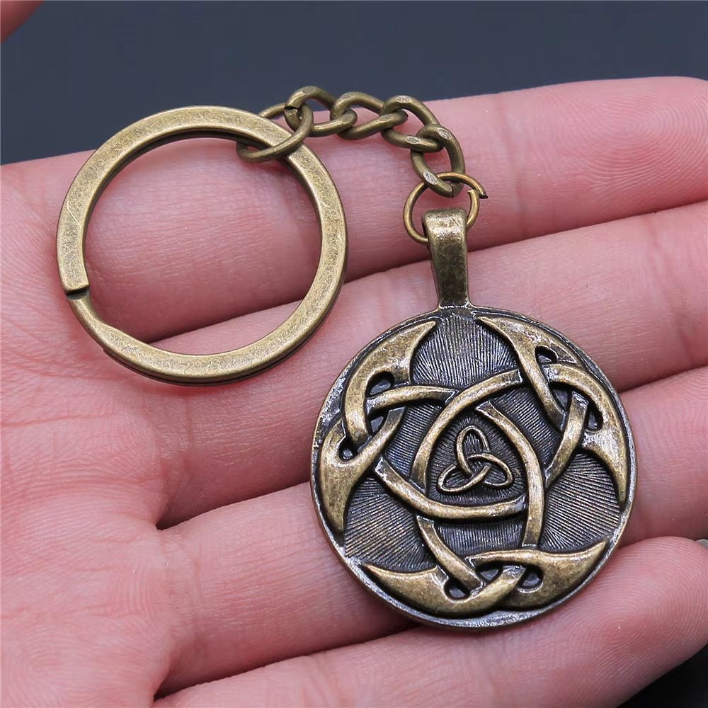 1 Piece Keychain Celtic and Eye of Horus Key-Rings Fashion Hot Sale Key Chain Women Keyring Key-Rings